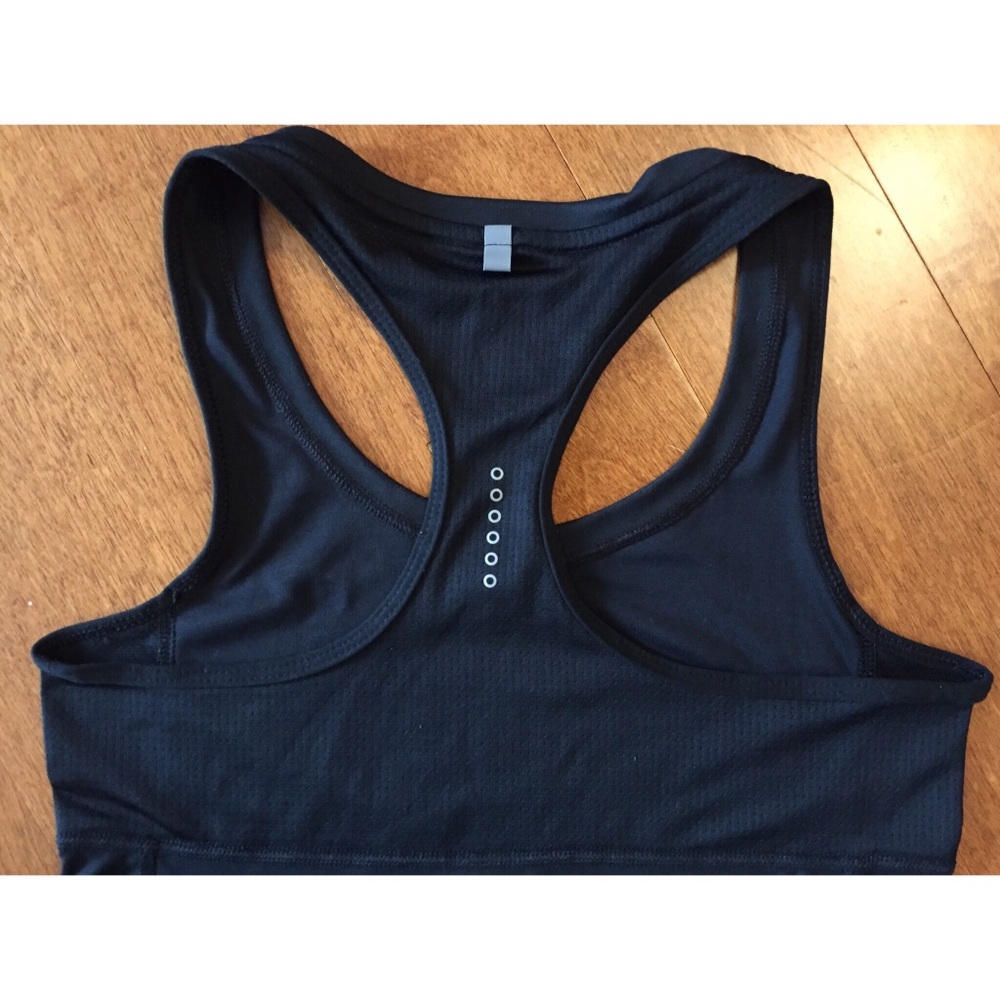 Nike Bundle - Bra, Tank, Shorts - Picture 6 of 6